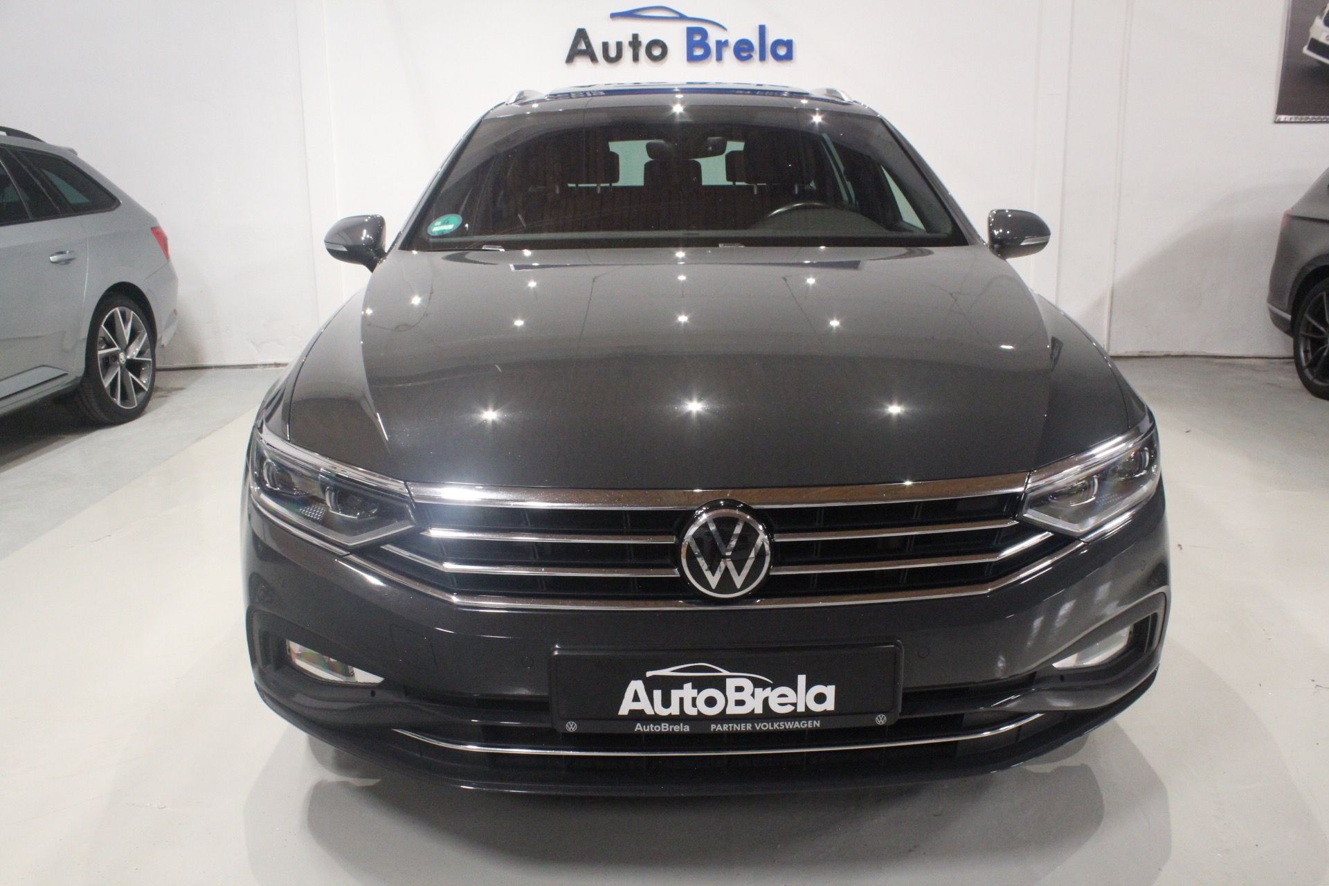 Volkswagen Passat, 2.0TDI DSG Display Matrix 2021 - fotka 4