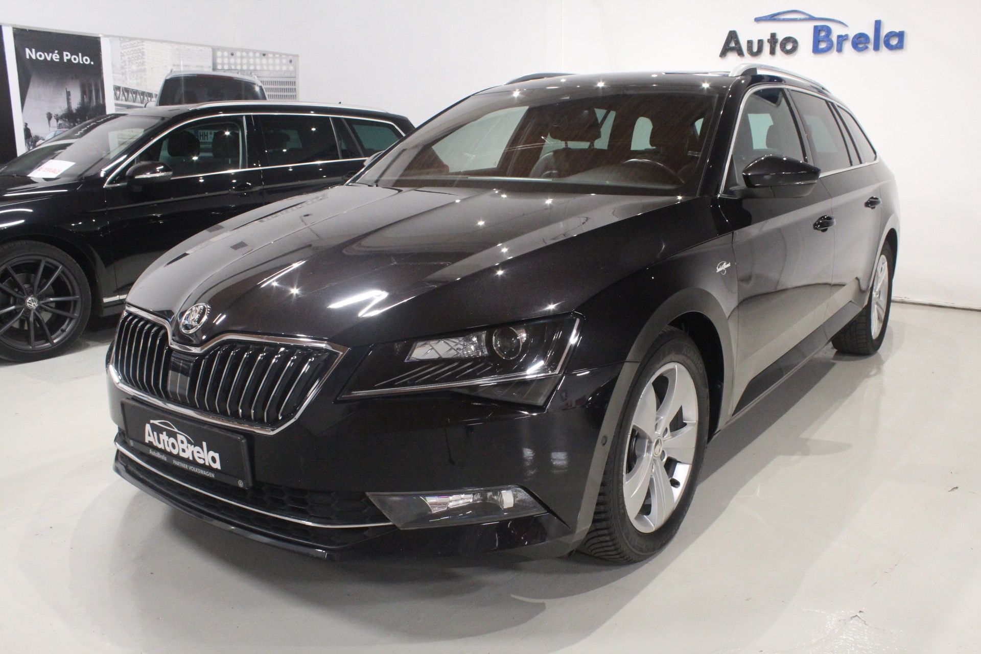 Škoda Superb, 2.0TDI DSG 4x4 L&K Display 4x4 - fotka 5