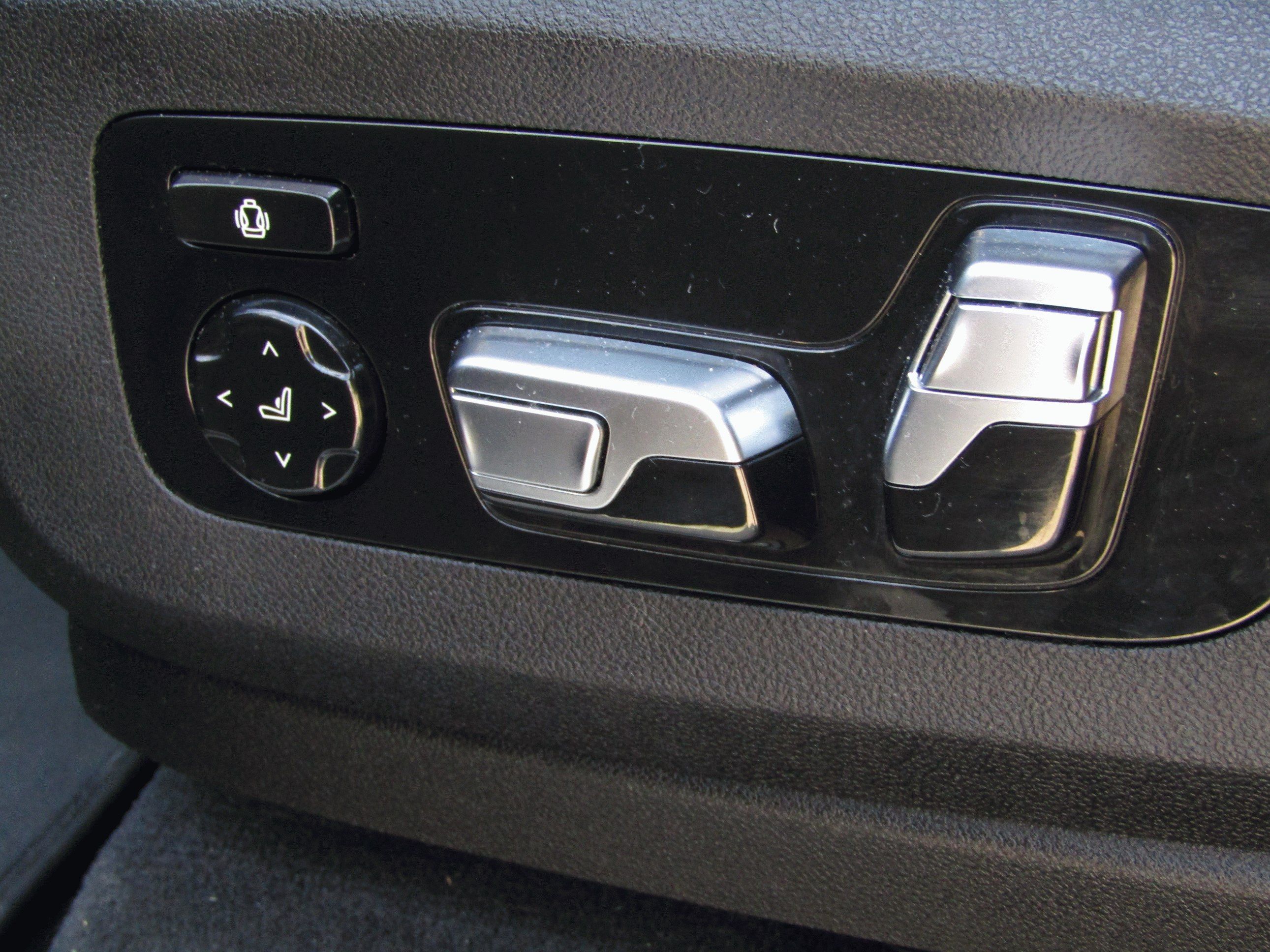 BMW X7, M60i 390 kW/530k xDrive - fotka 6