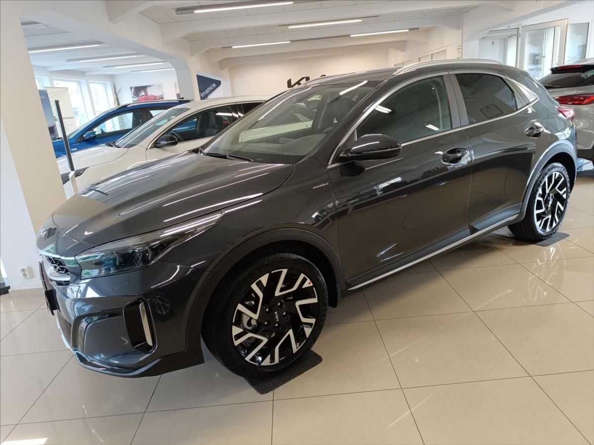 Kia XCee´d, 1,5 CD  T-GDi GPF 7DCT TOP - fotka 2