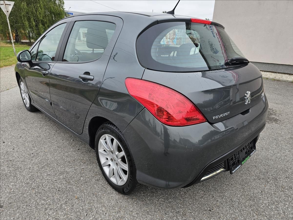 Peugeot 308, 1,4 16V VTi 98 k Confort Pack - fotka 4