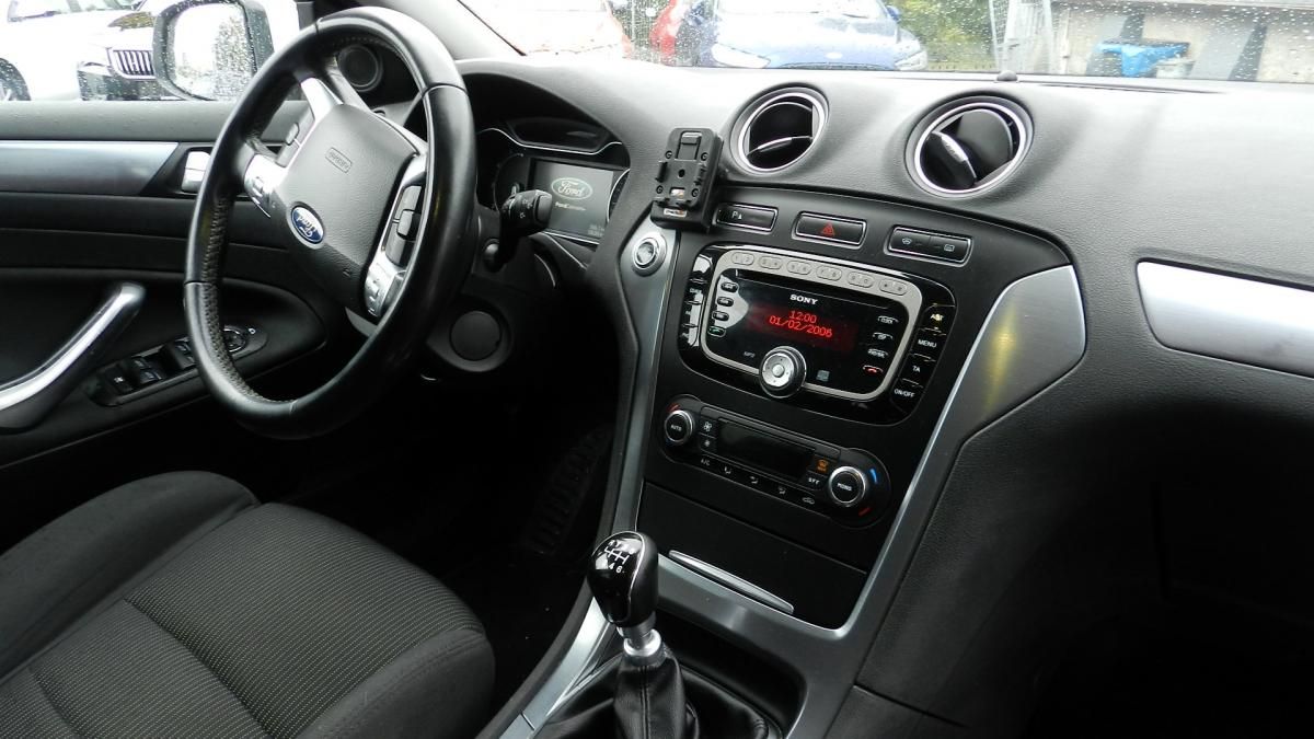 Ford Mondeo, 2.0 TDCi 103 kW - fotka 6