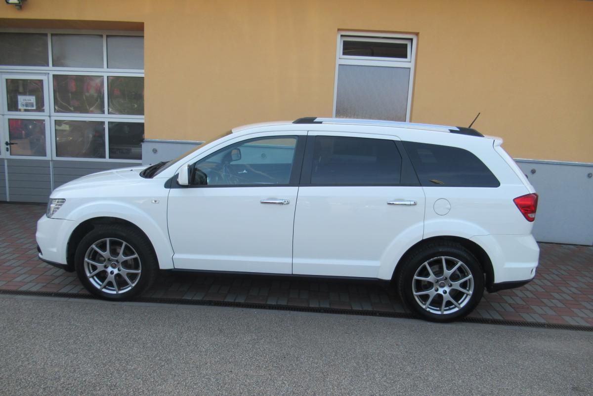 Fiat Freemont, 2.0 MJT 4x4 AUTOMAT NAVIGACE - fotka 5