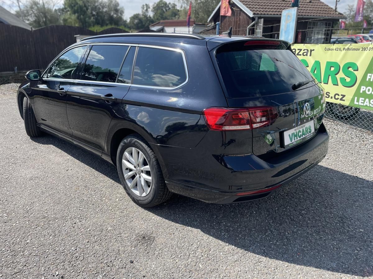 Volkswagen Passat, 2,0 TDI 110kW Business - fotka 5