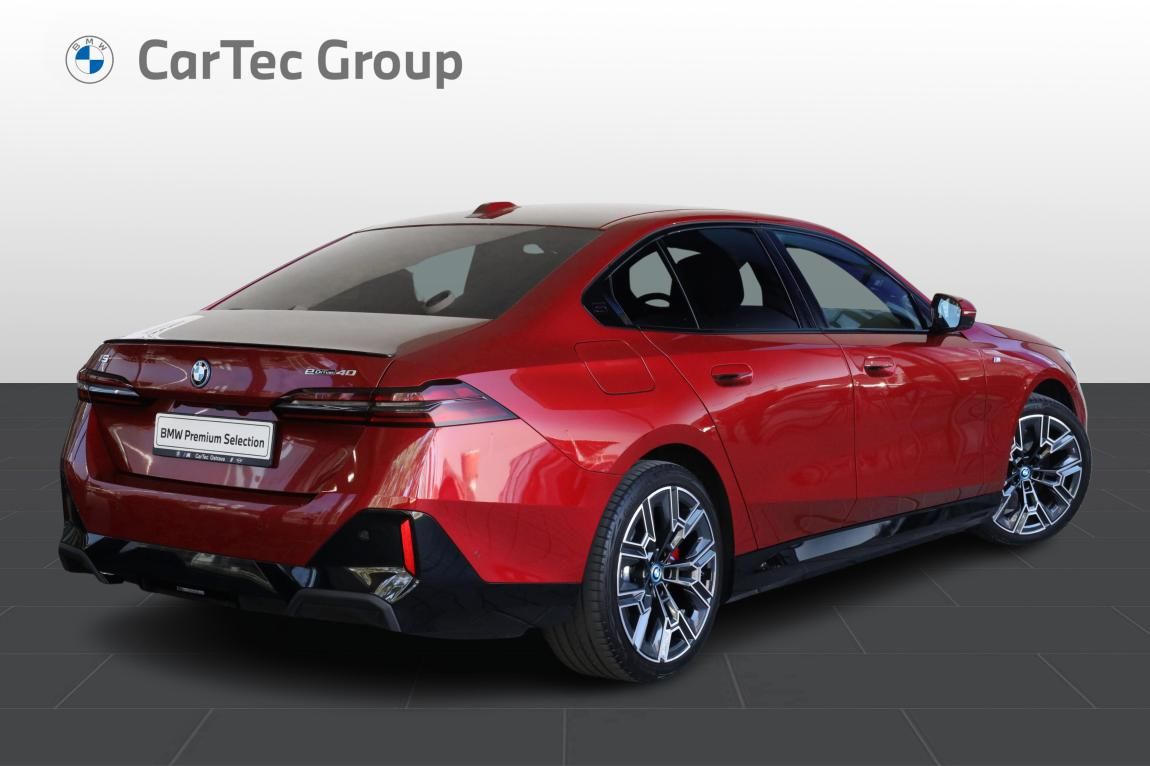 BMW i5, eDrive40 Sedan - fotka 3