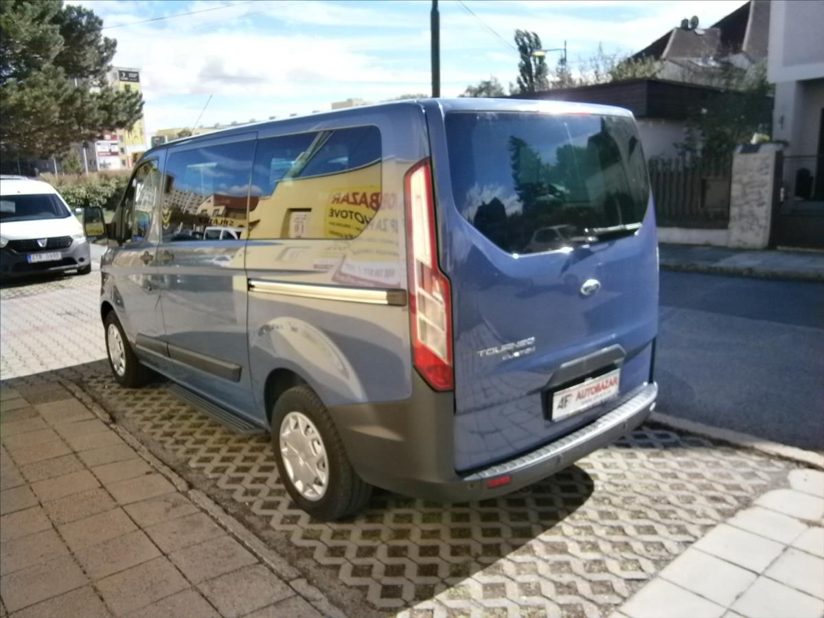 Ford Tourneo Custom, 2,2 TDCi  TITANIUM - fotka 4