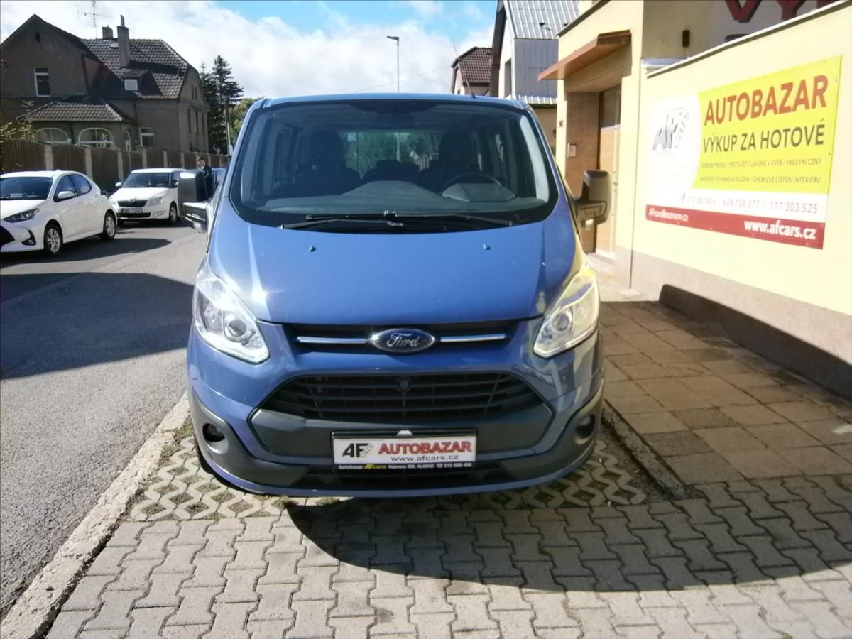 Ford Tourneo Custom, 2,2 TDCi  TITANIUM - fotka 2