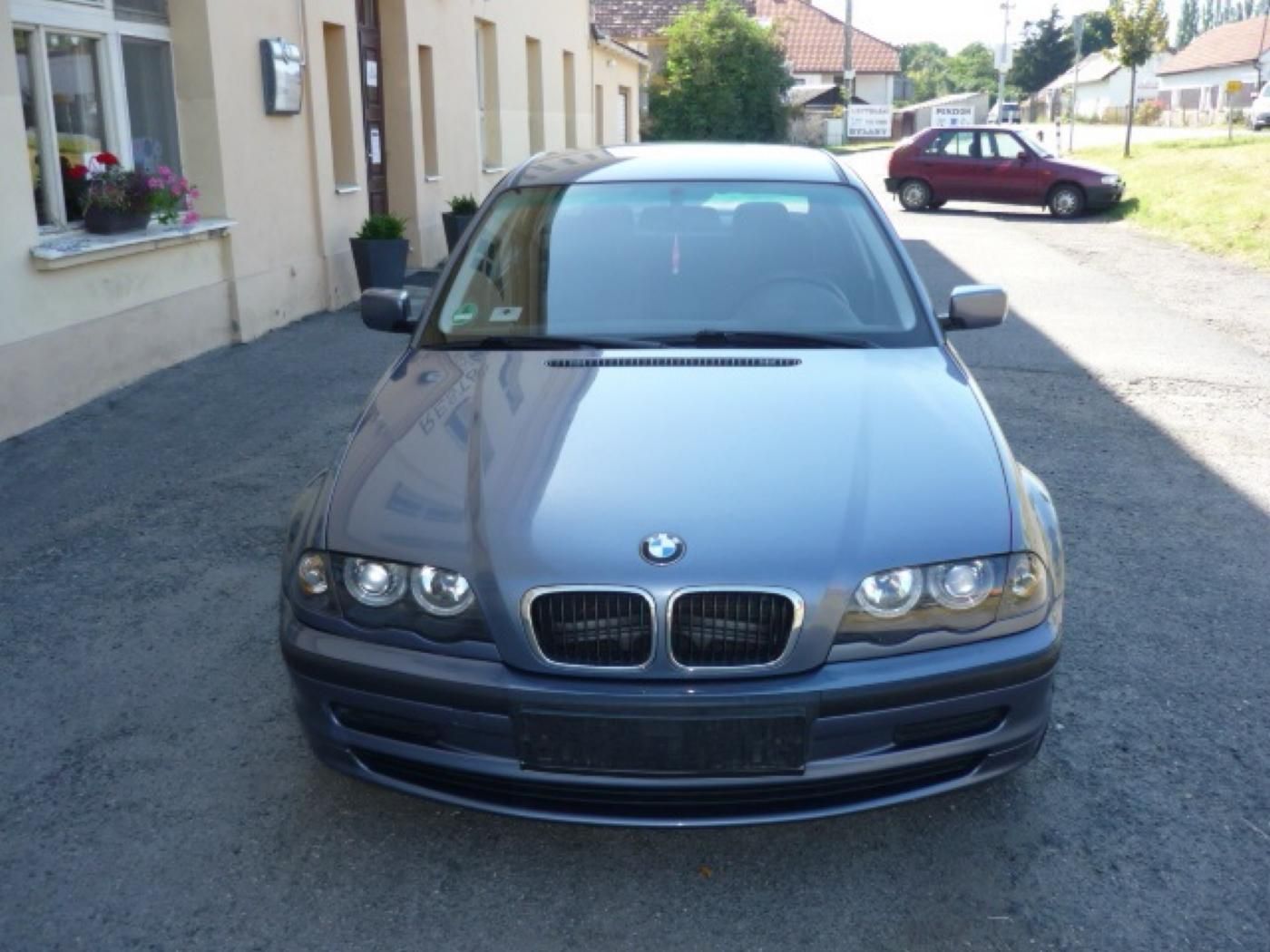 BMW Řada 3, 318i.Klima.Závěs.Ex.stav - fotka 2
