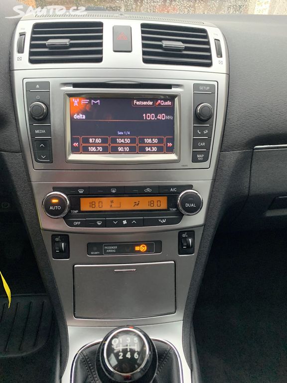 Toyota Avensis, fotka 10