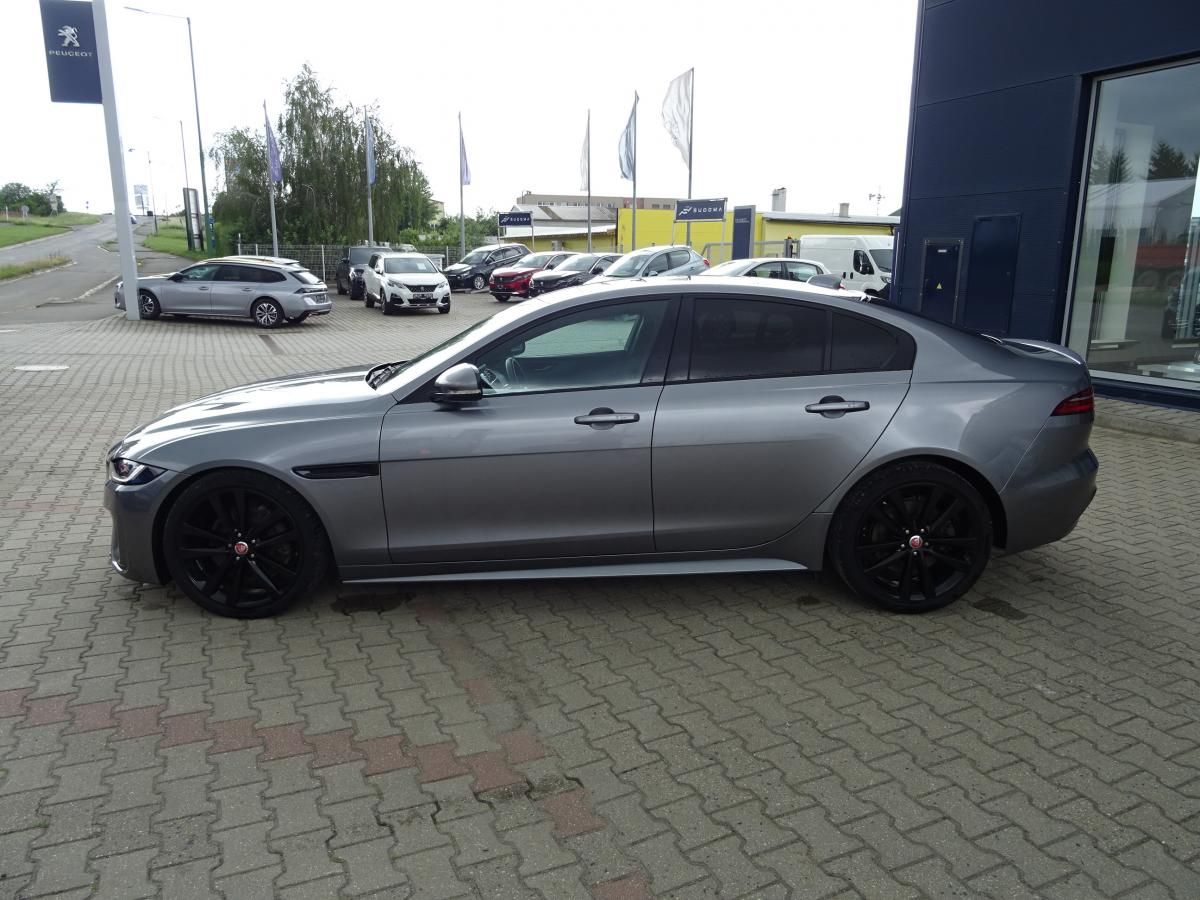 Jaguar XE, D180 R - Dynamic SE - fotka 6