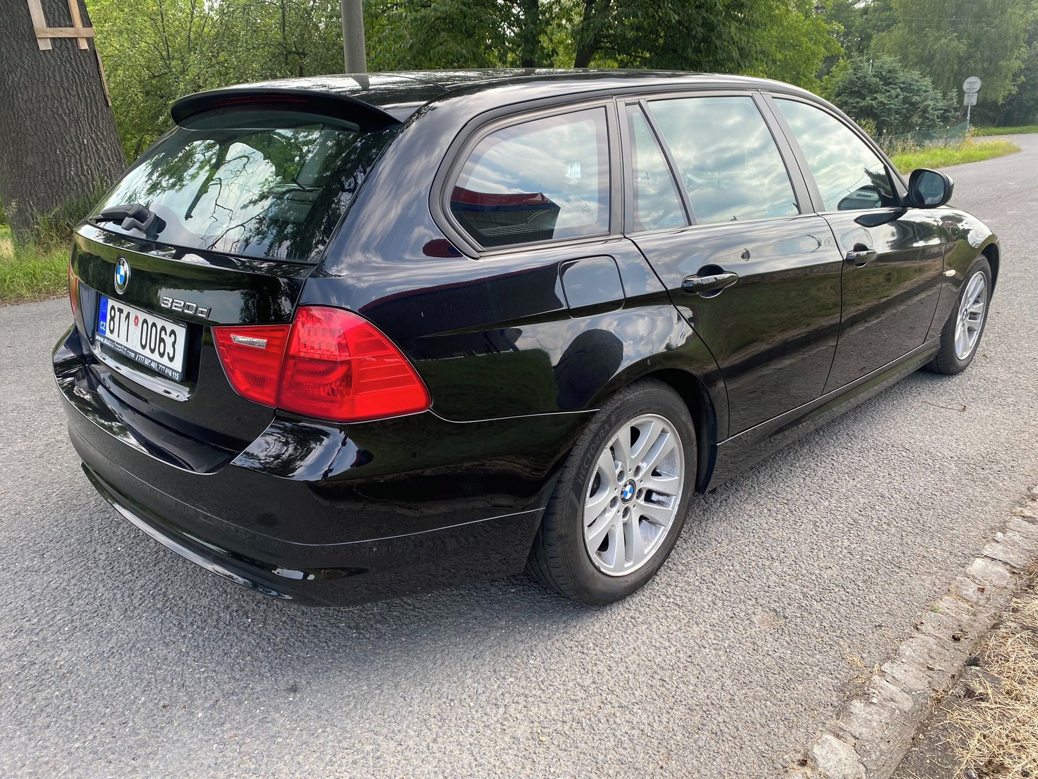 BMW Řada 3, 320D 130KW - fotka 5