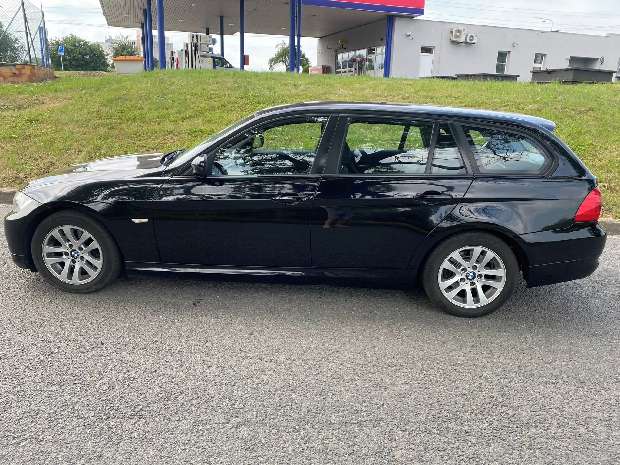 BMW Řada 3, 320D 130KW - fotka 2