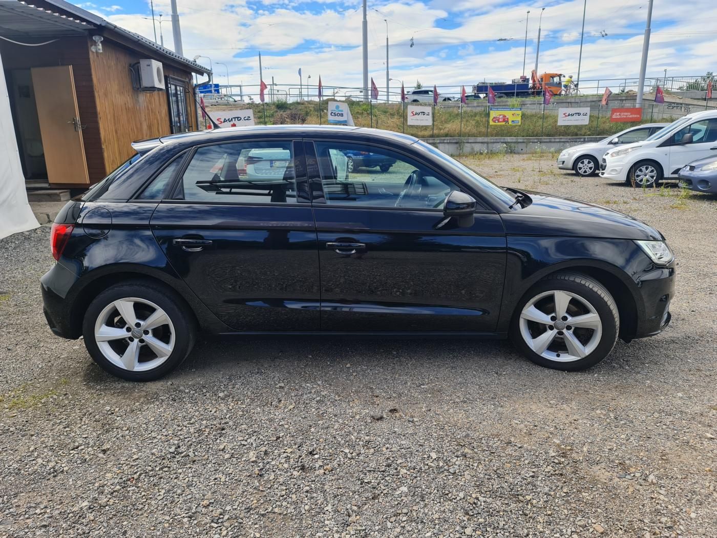 Audi A1, 1,0 TFSi  LED světla, NAVI, - fotka 5