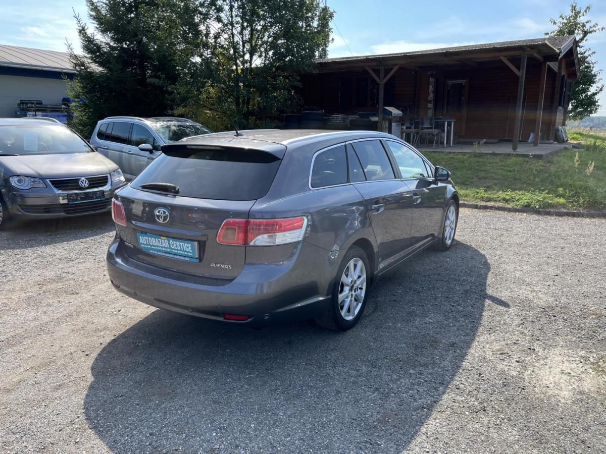 Toyota Avensis, 2.0 D 4-D - fotka 5