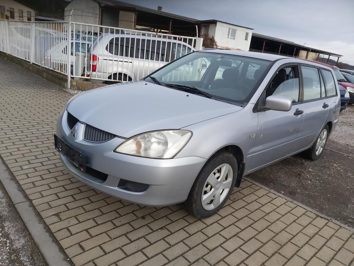 Mitsubishi Lancer, Wagon 1,6 72KW - fotka 5