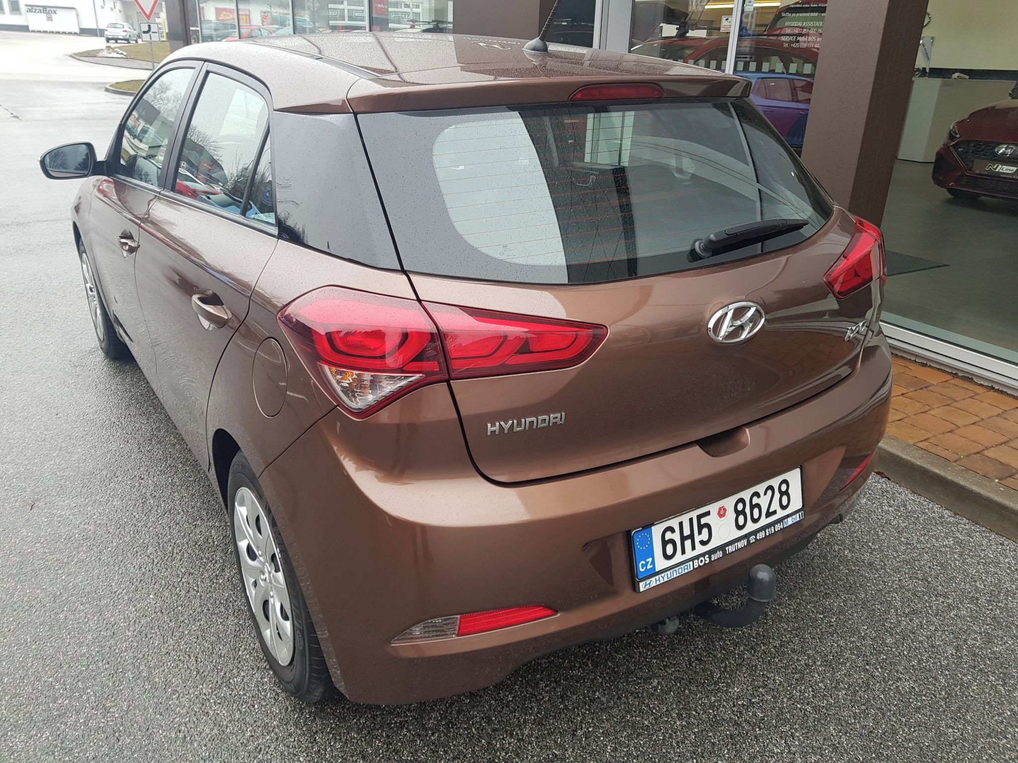 Hyundai i20, 1,2i FamilyCLUB,klima,1.maj. - fotka 2