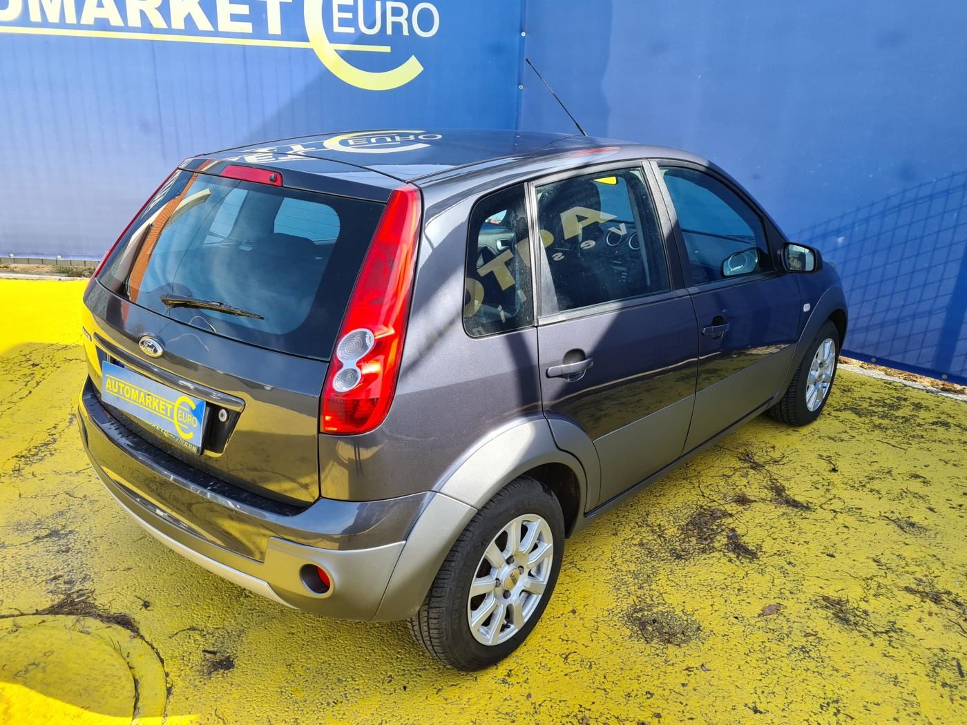 Ford Fiesta, 1,4 59KW CROSS - fotka 4