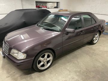 280E , W202 sport