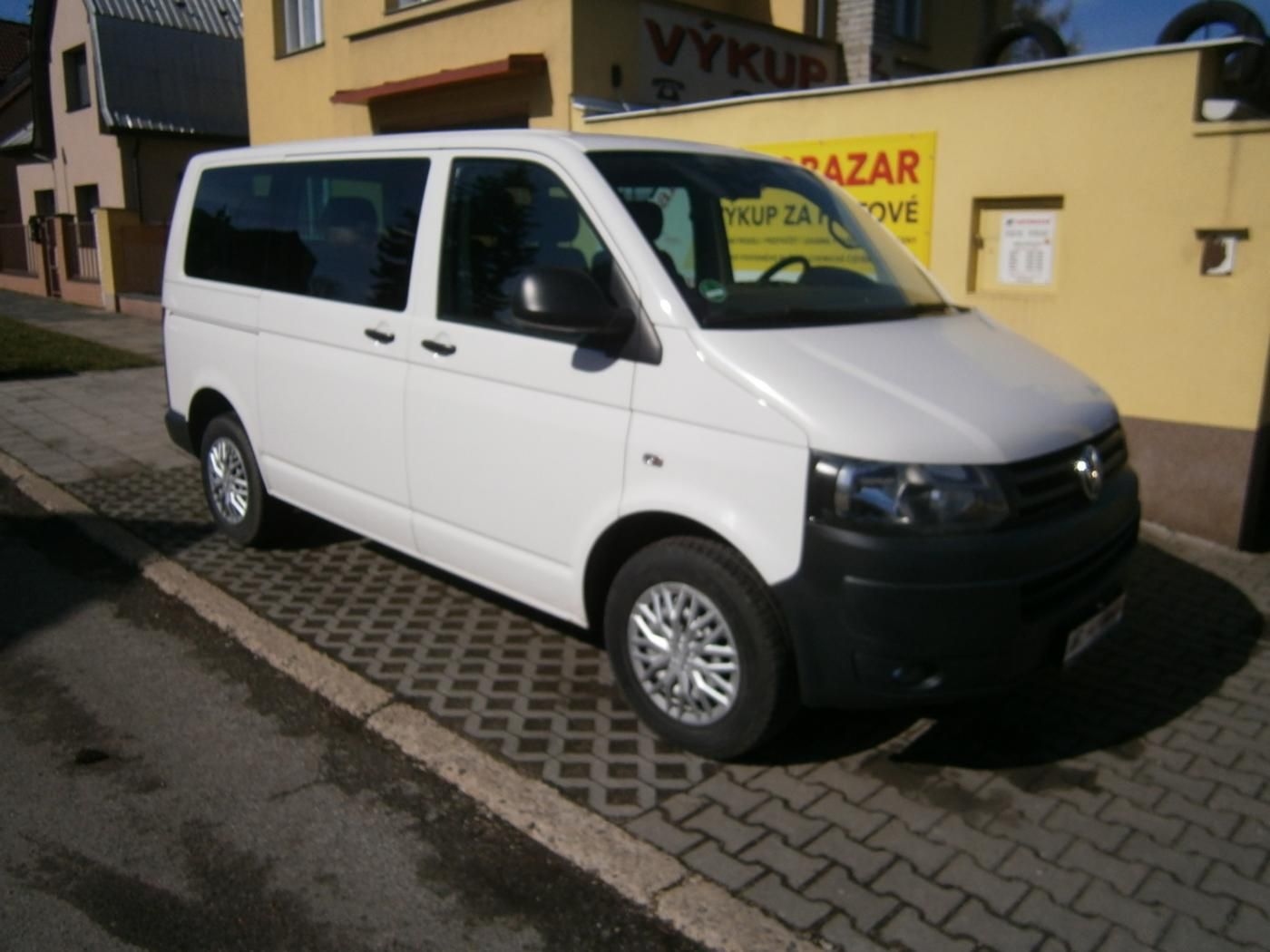 Volkswagen Transporter, T5 2,0 TDI 9MÍST KLIMA