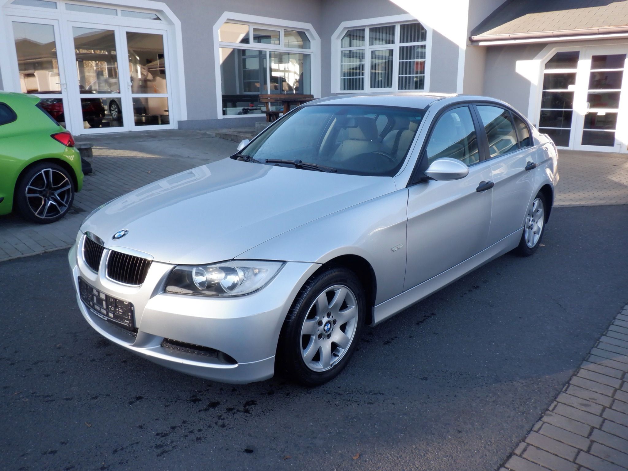 BMW Řada 3, 2.0i