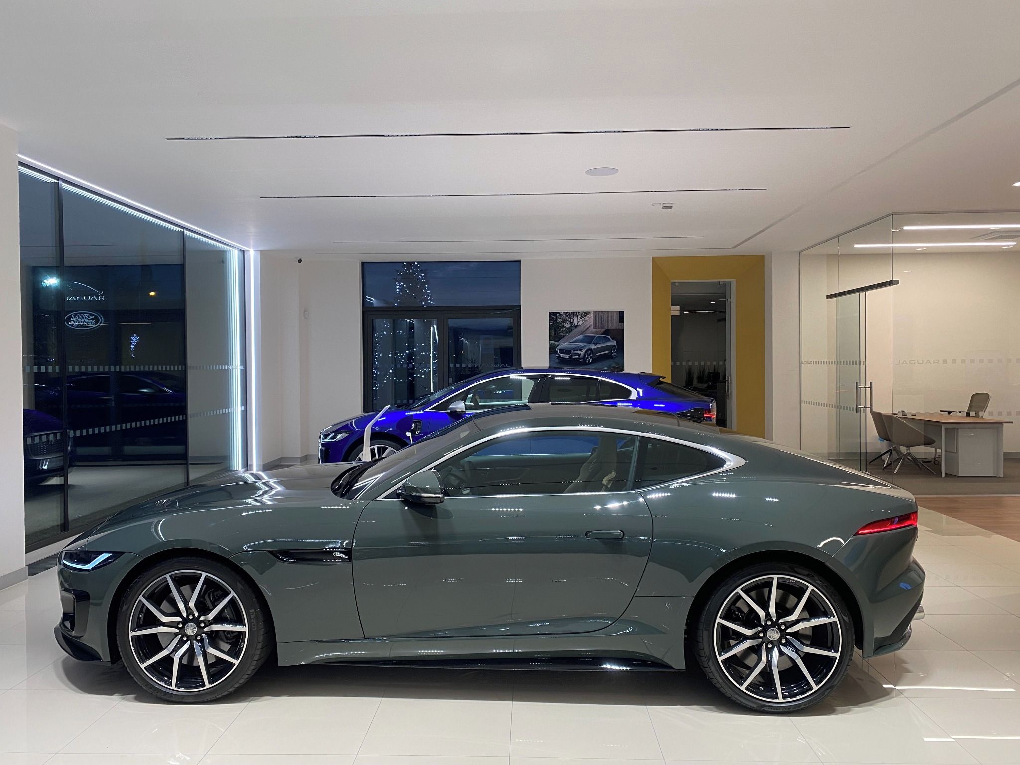 Jaguar F-Type, 5,0 P575 Heritage 60 edition - fotka 3