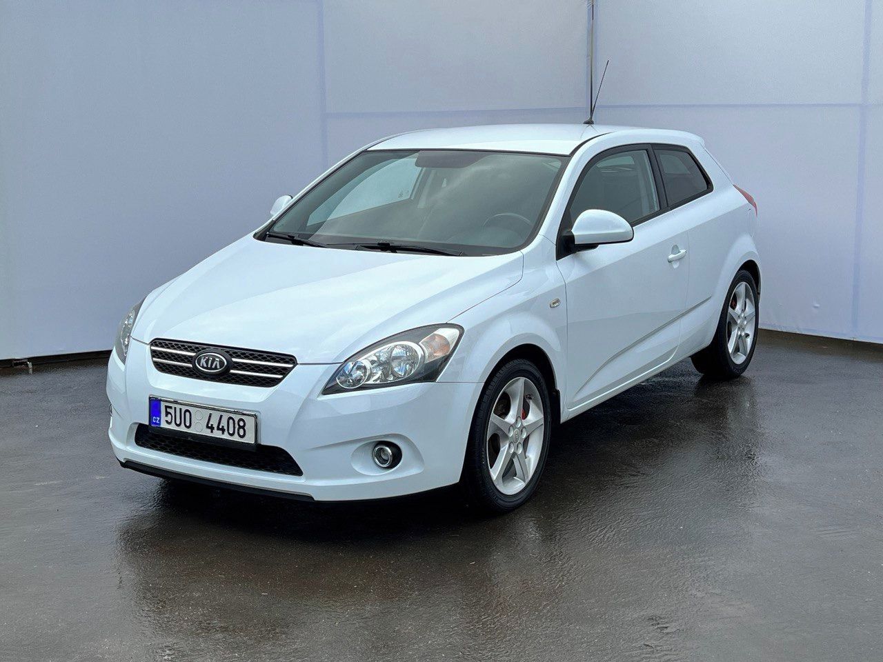 Kia Cee´d, 2.0i 105kW,Klima/Původ ČR - fotka 2
