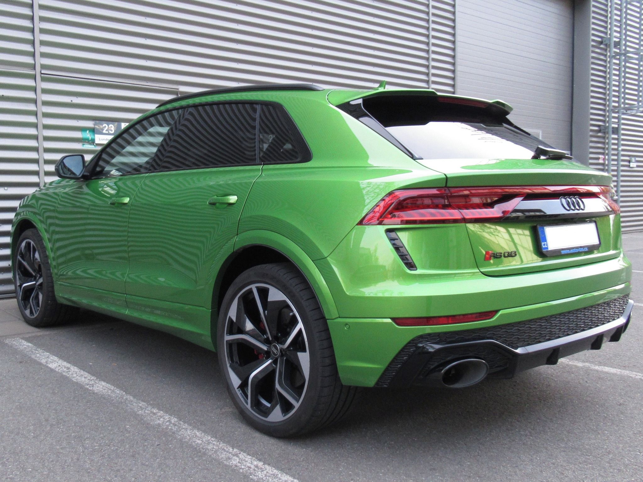 Audi RS Q8, 4.0 TFSI QUATTRO   v záruce !! - fotka 4