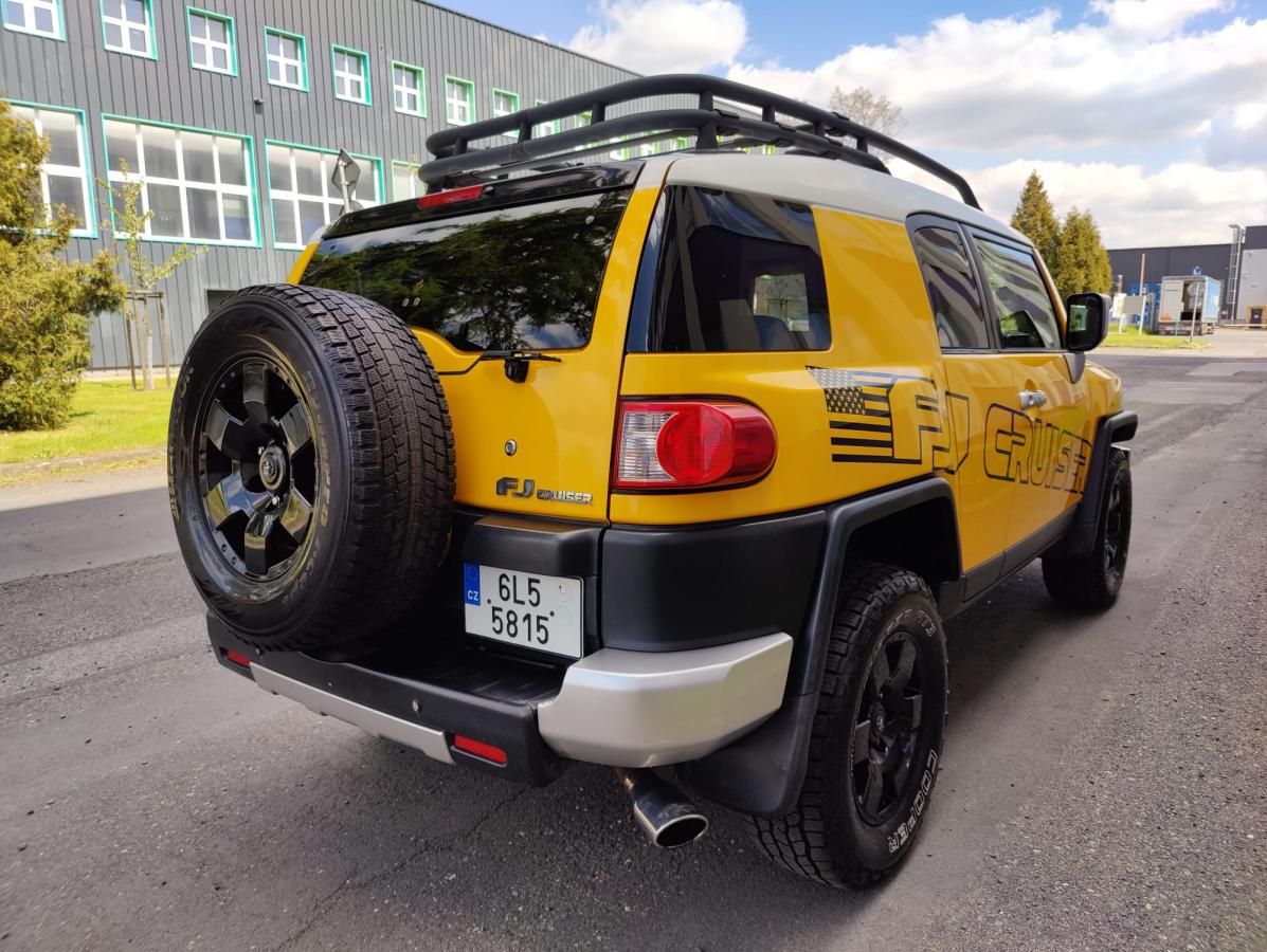 Toyota FJ Cruiser, Cruiser 4,0 VVT-i V6 4WD - fotka 5