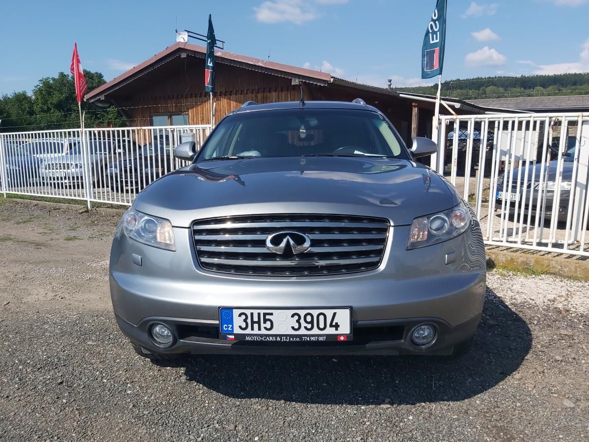 Infiniti FX45, 4,5   232KW V8 - fotka 4