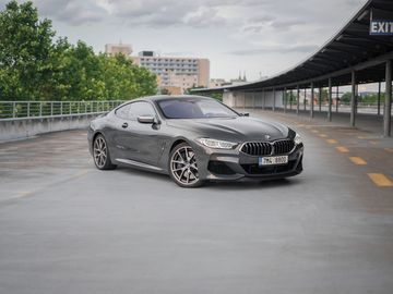 M850i xDrive, Carbon, servis