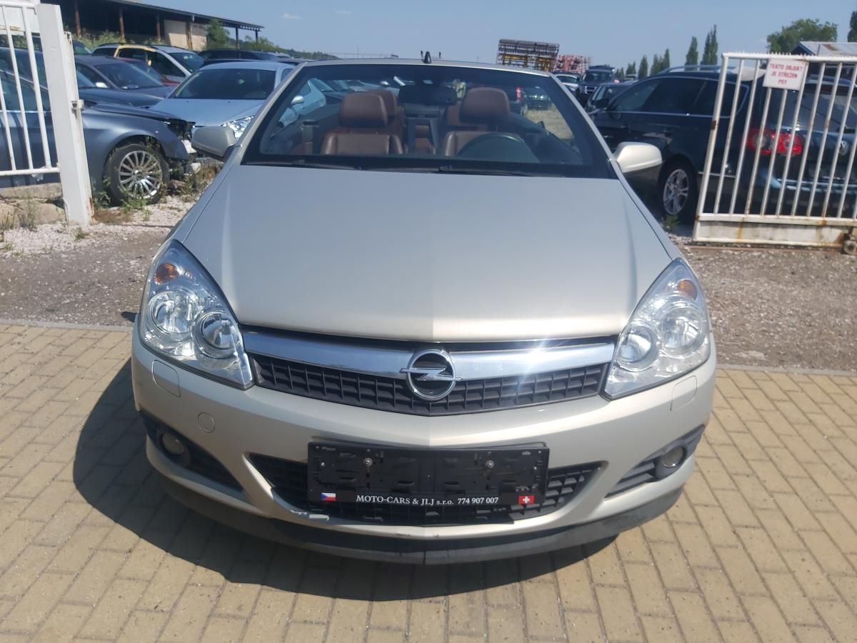Opel Astra, 1,6  132KW - fotka 4