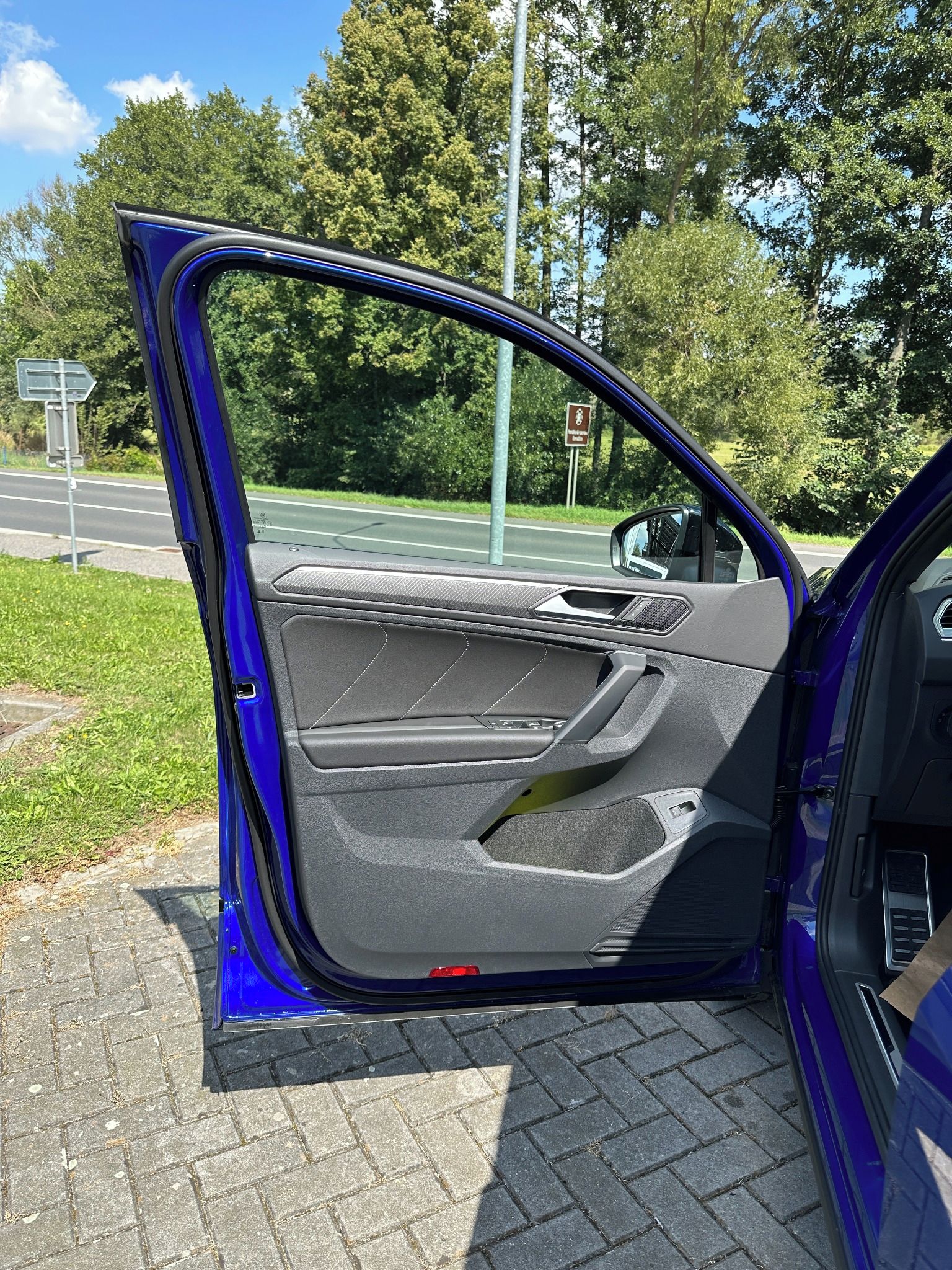 Volkswagen Tiguan, R-line 2.0TDi 4motion DSG - fotka 5