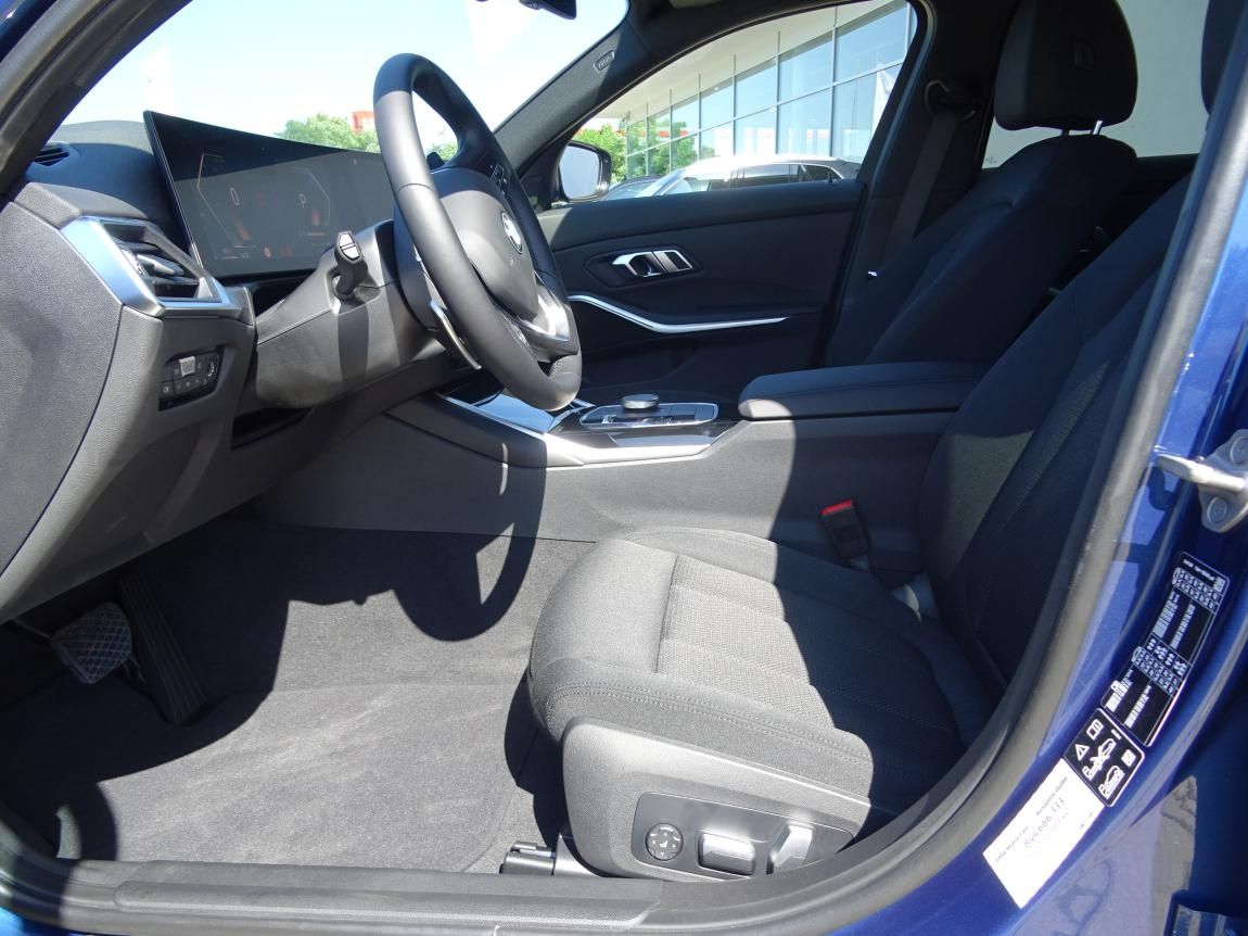 BMW Řada 3, 320d xDrive Touring - fotka 2