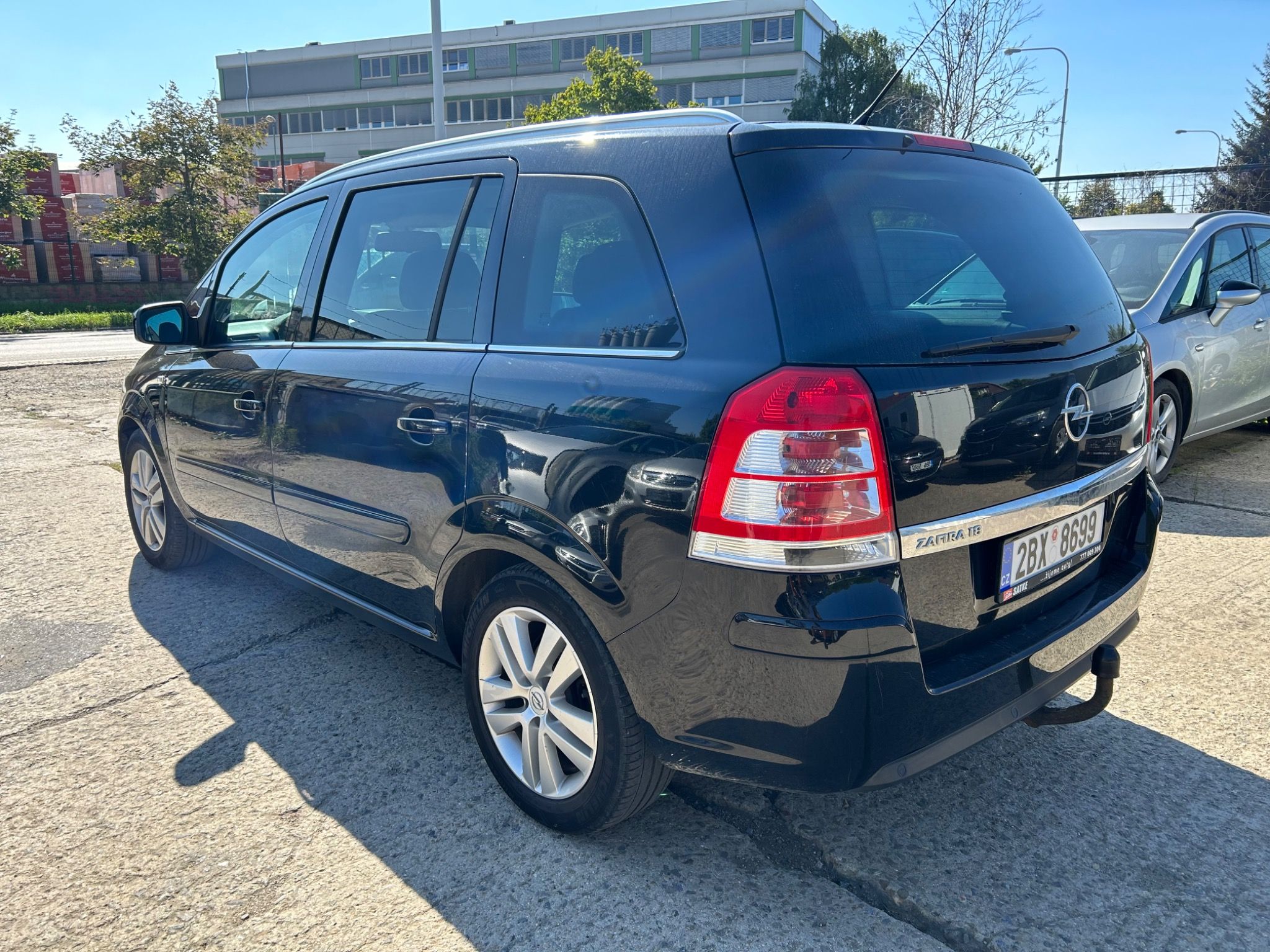 Opel Zafira, 1,8 16V, SPORT, 7míst, tažné - fotka 6