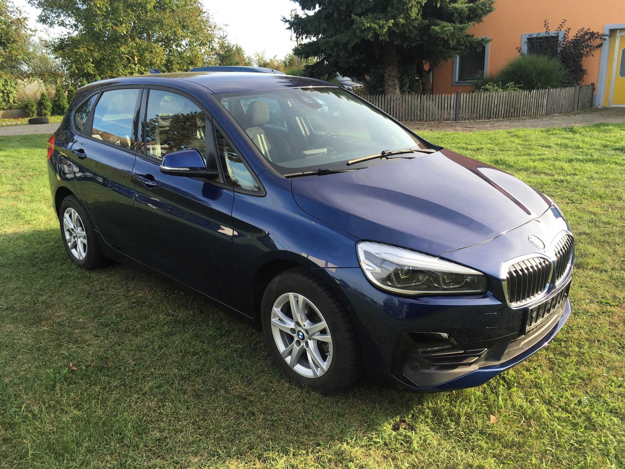 BMW Řada 2, 216i