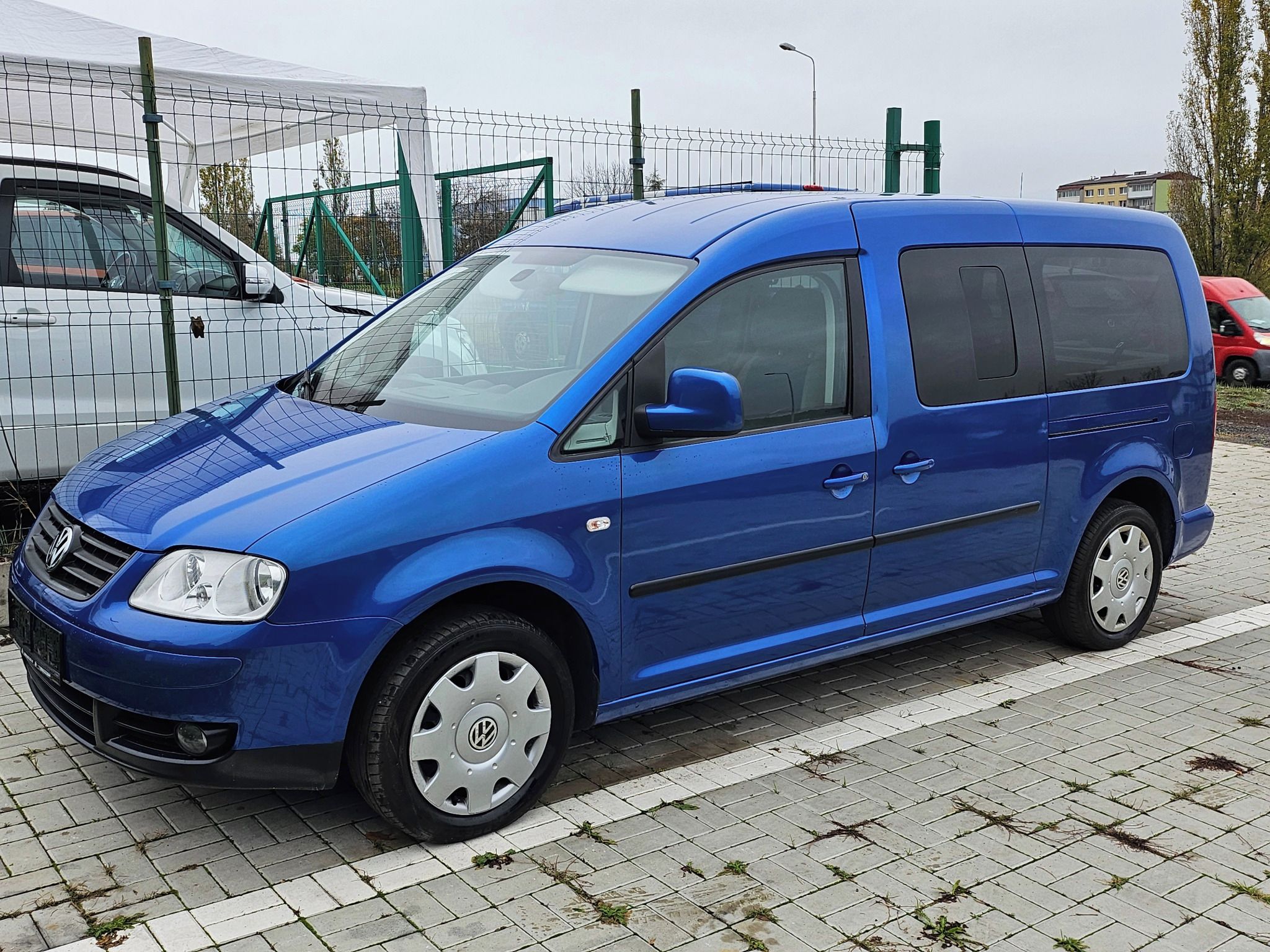 Volkswagen Caddy, MAXI  7 míst - fotka 4