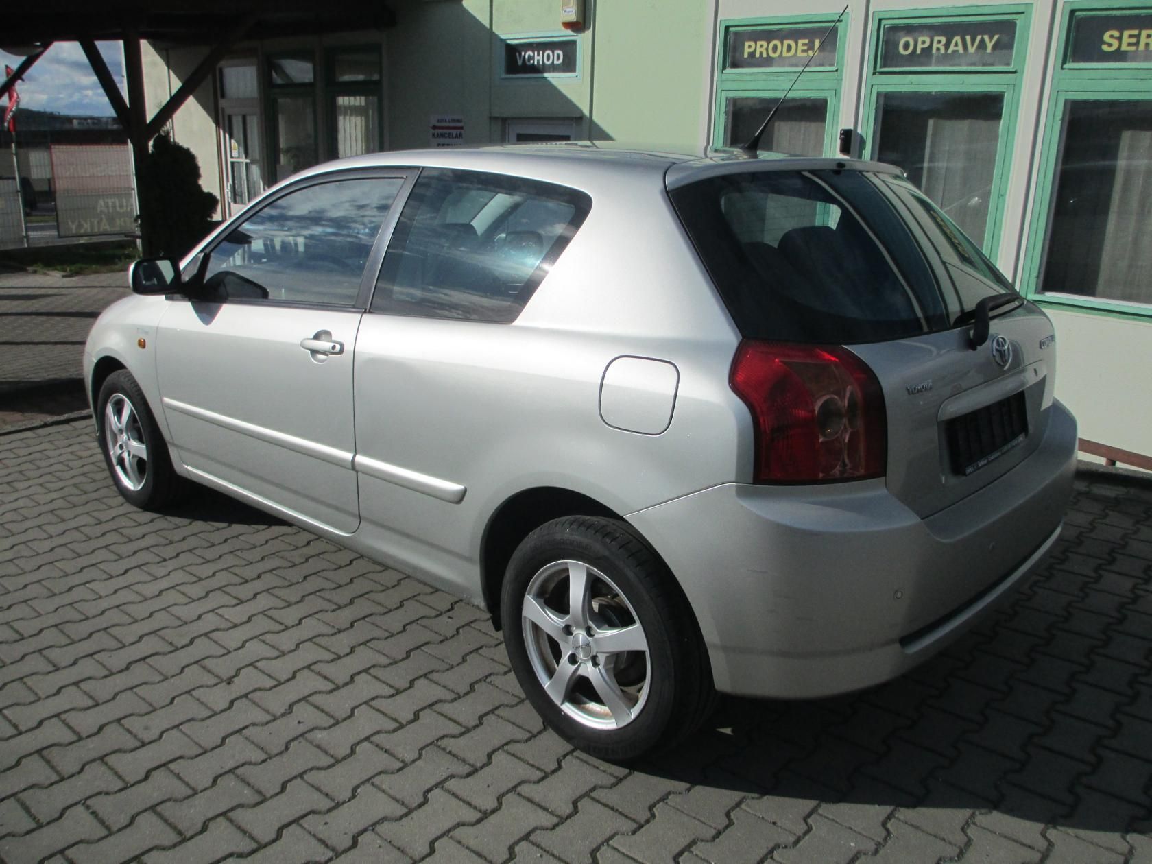 Toyota Corolla, 1.4 VVT-i, 71kW, Edition - fotka 3
