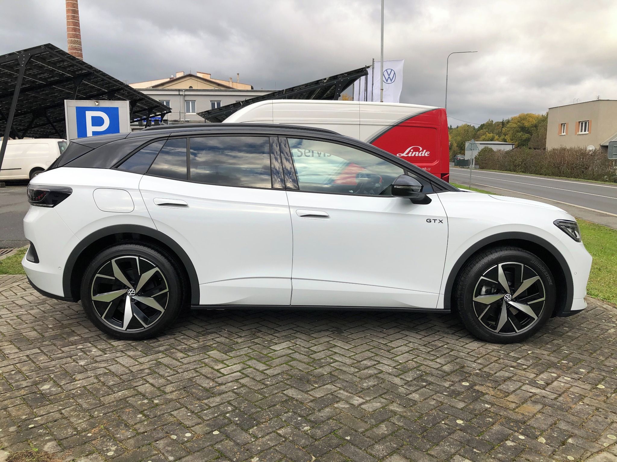 Volkswagen ID.4, GTX 220 kW 77 kWh 4MOTION - fotka 4