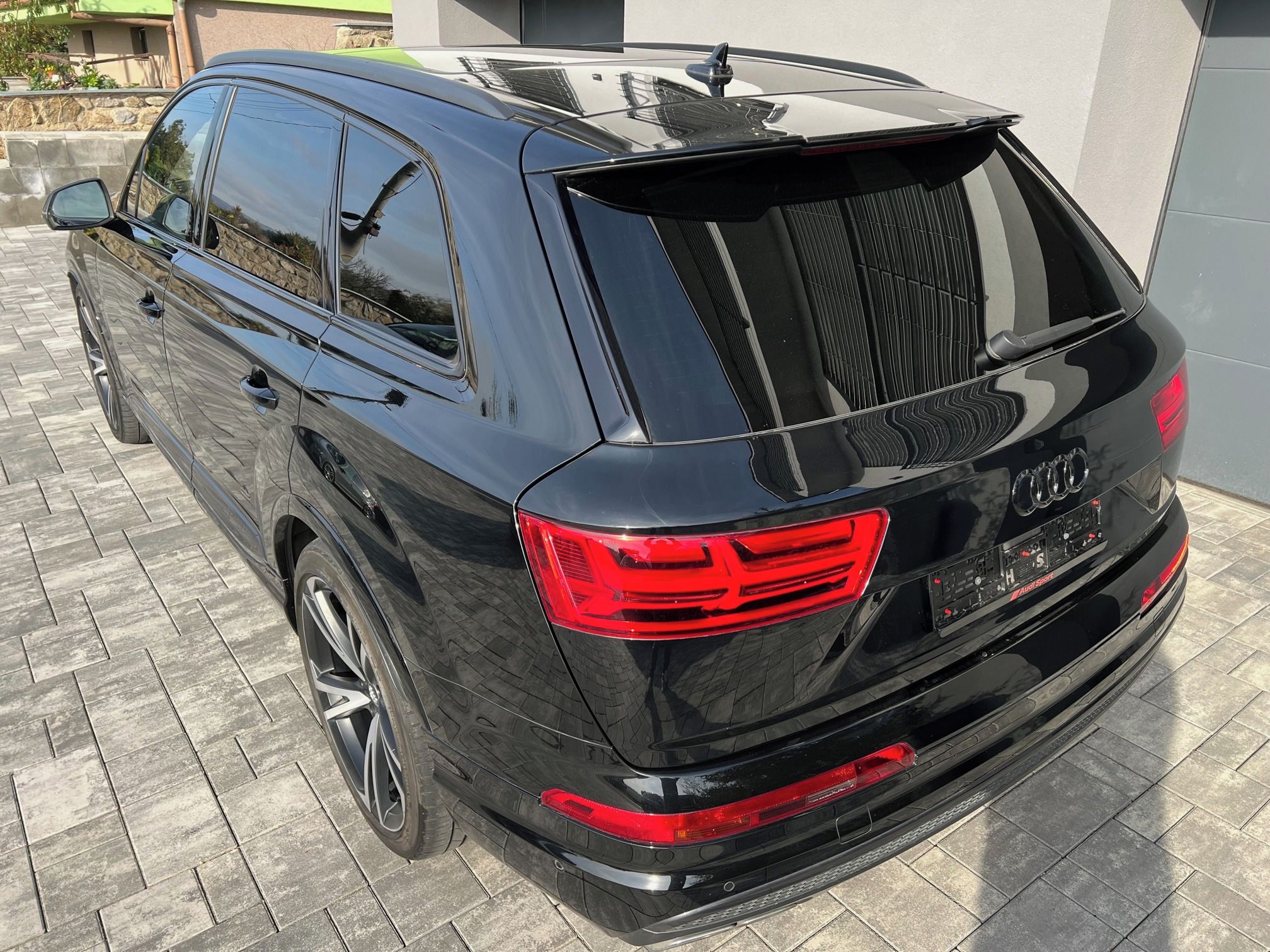 Audi SQ7, Audi exclusive+ceramic+7míst - fotka 3
