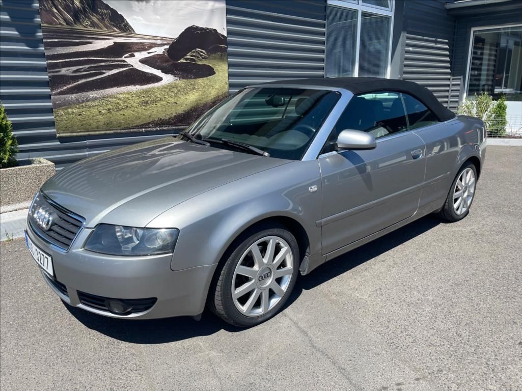 Audi A4, 2,5 - fotka 2