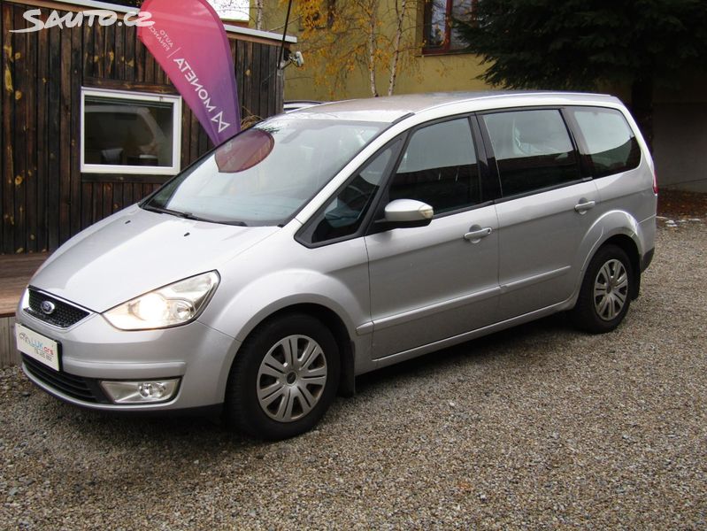Ford Galaxy, 2.0 TDCi 96kW ZIMNÍ PNEU 7MÍS
