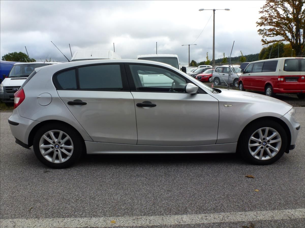 BMW Řada 1, 1,6 116i - fotka 6