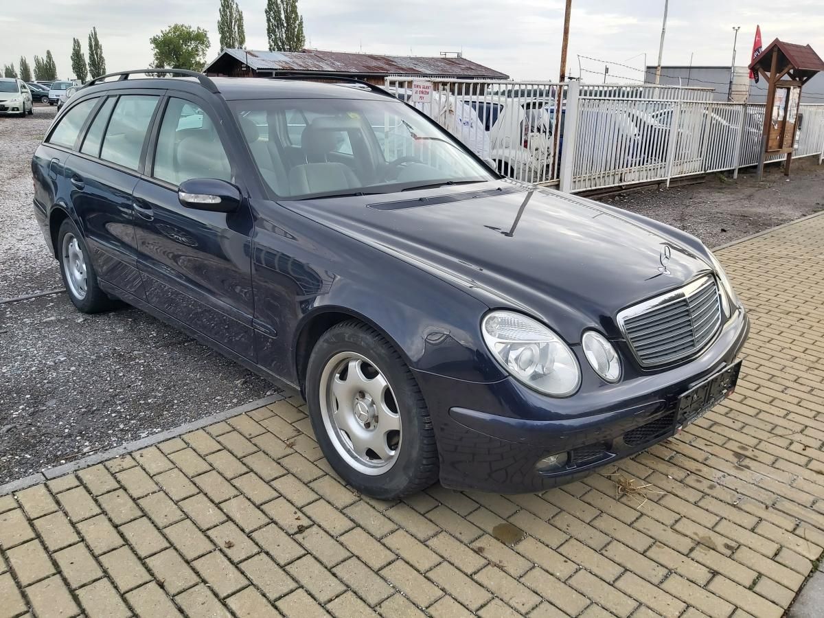 Mercedes-Benz Třídy E, 220 CDI T - fotka 6