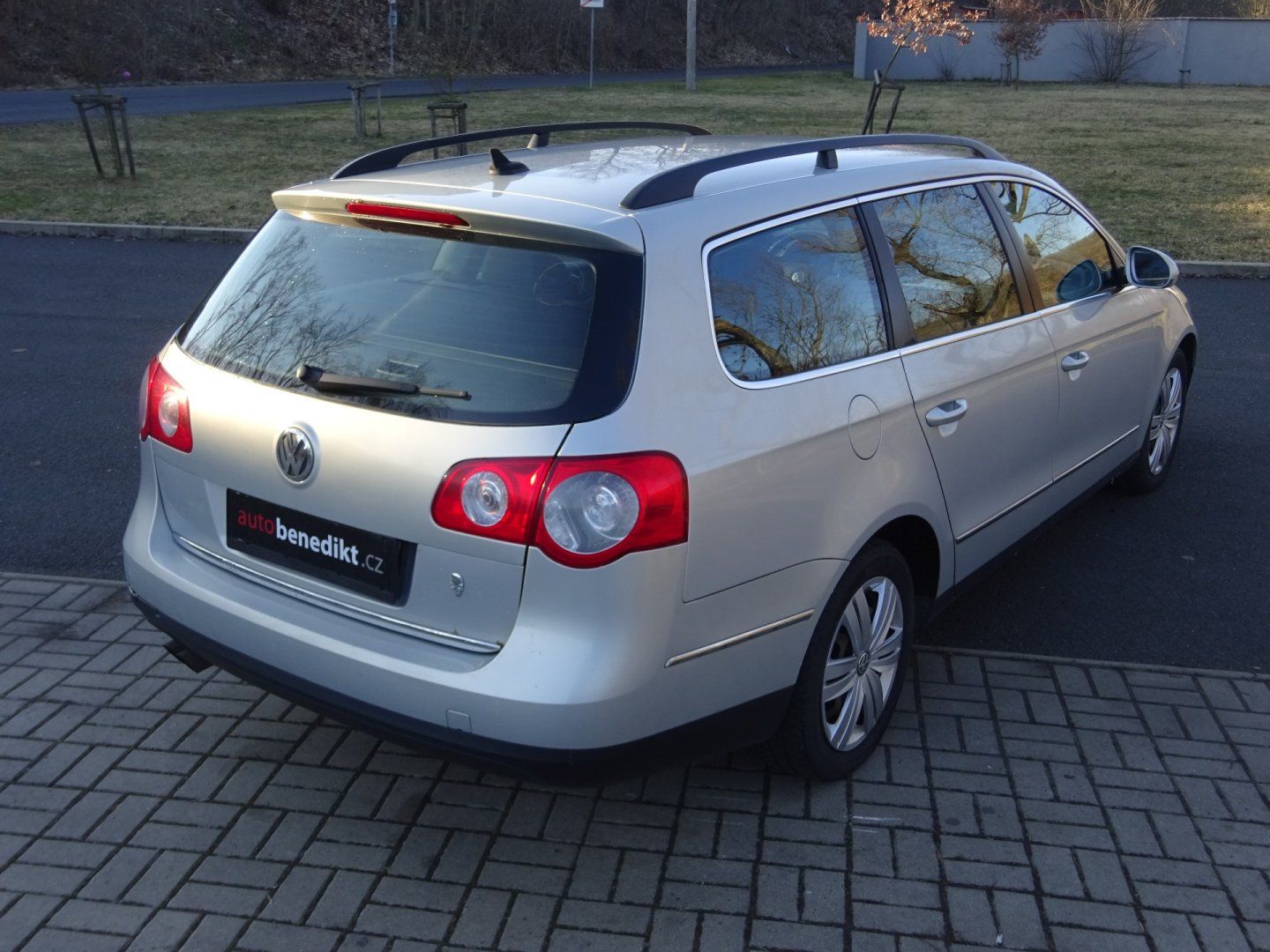 Volkswagen Passat Variant, 2.0TDi 125kE DSG Xenony - fotka 4