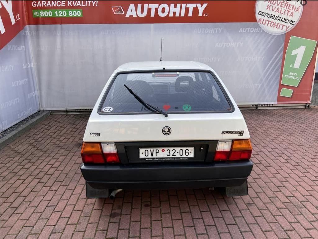 Škoda Favorit, 1.3, ČR,1.M,Original SPZ a TP - fotka 6
