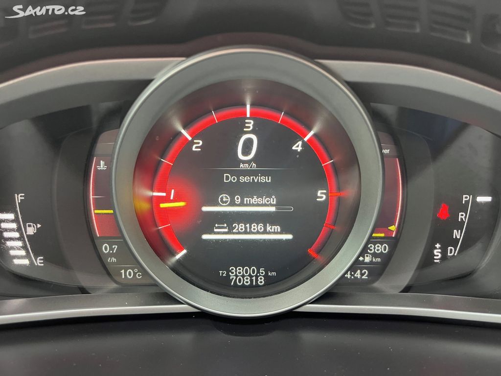 Volvo V40, fotka 25