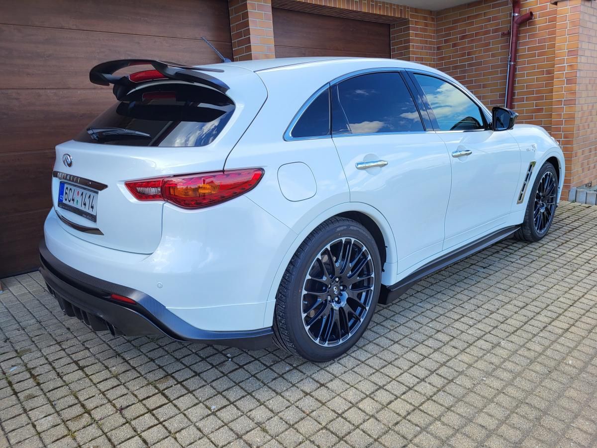 Infiniti FX50, VETTEL Edition 1 of 150 !!!!!! - fotka 3