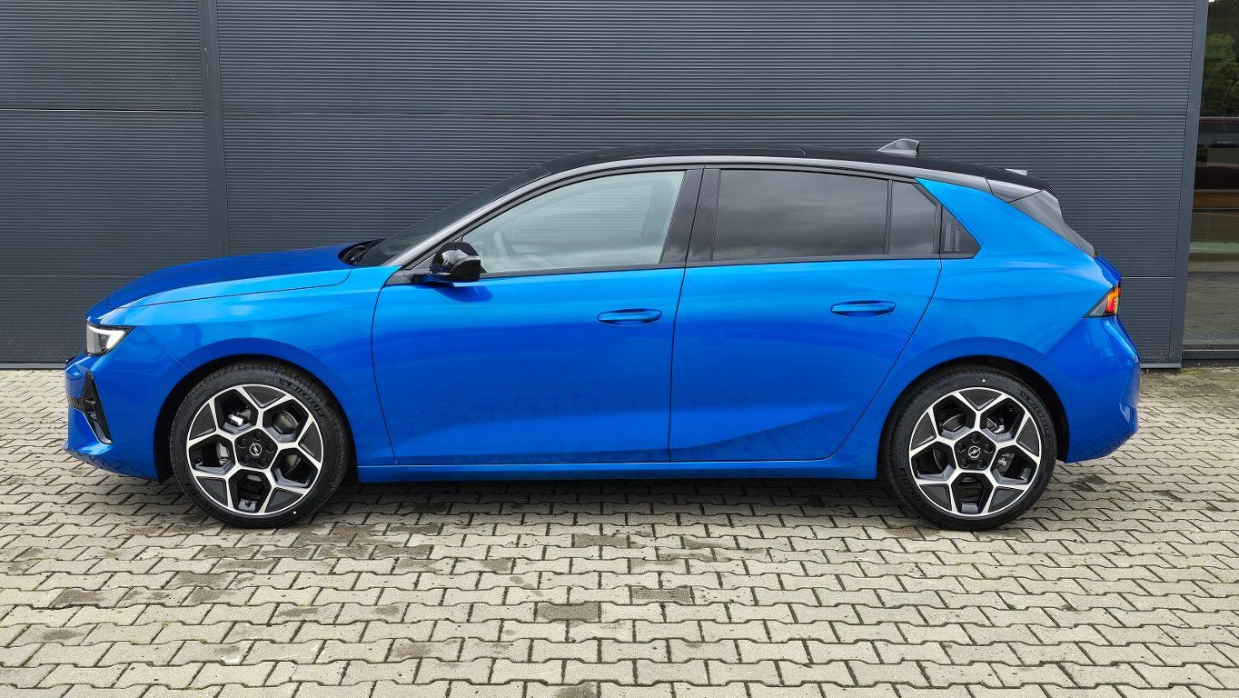 Opel Astra, 5DR ULTIMATE 1.2 TURBO - fotka 6