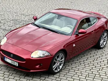 Jaguar XK, 4.2L V8 Coupé REGISTER CZ