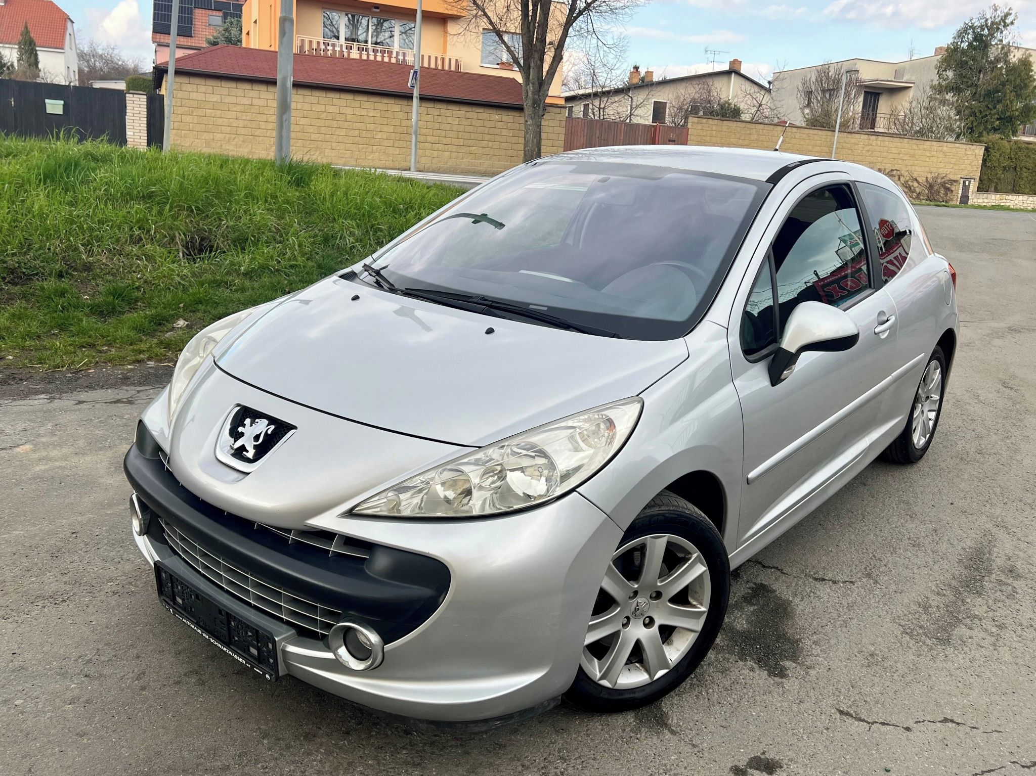 Peugeot 207, 1.6i 16V 80kW.Klima.